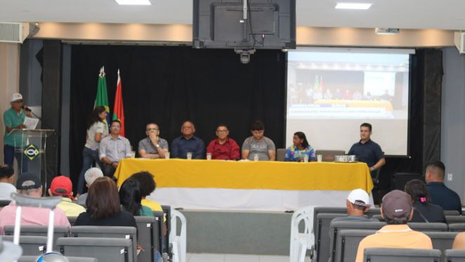 Câmara Municipal realiza Audiência Pública para debater os resíduos sólidos e coleta seletiva de Caraúbas